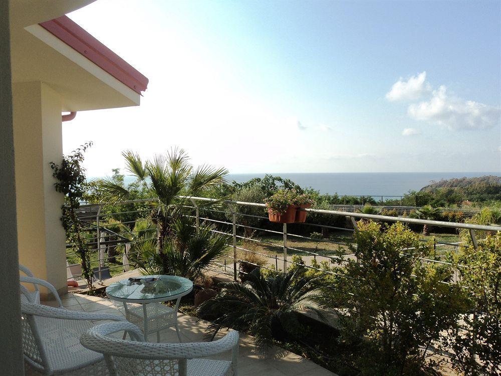 B&B Villa Pimm'S Zambrone Esterno foto