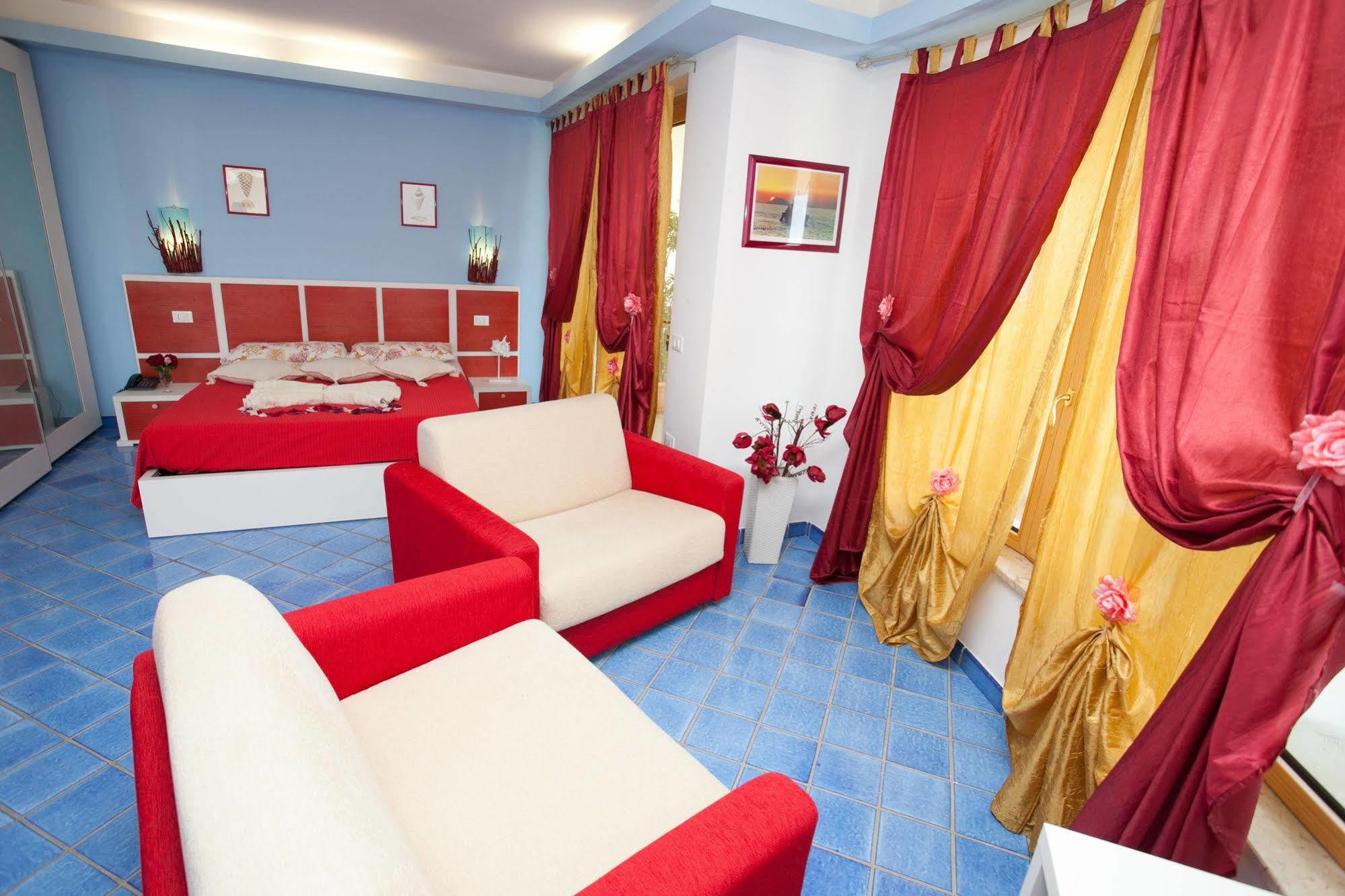 B&B Villa Pimm'S Zambrone Esterno foto